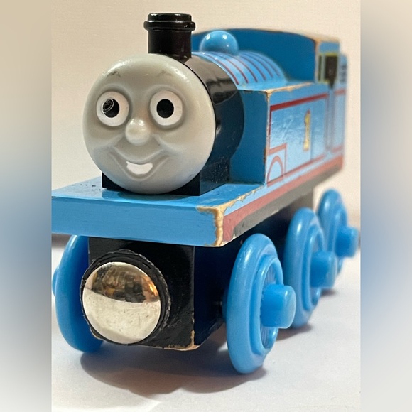 Wooden Railway Thomas The Train Tank Engine Friends 2003 Blue #1 - Picture 2 of 7